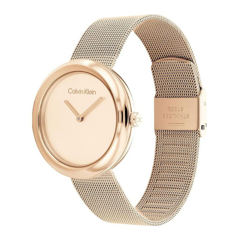 Montre femme, Sculptural Twisted Bezel, 34 mm, Quartz, boîtier en acier, bracelet en acier, mouvement à quartz, étanchéité 3 ATM, cadran rose, finition doré rose, style classique, élégance et raffinement.