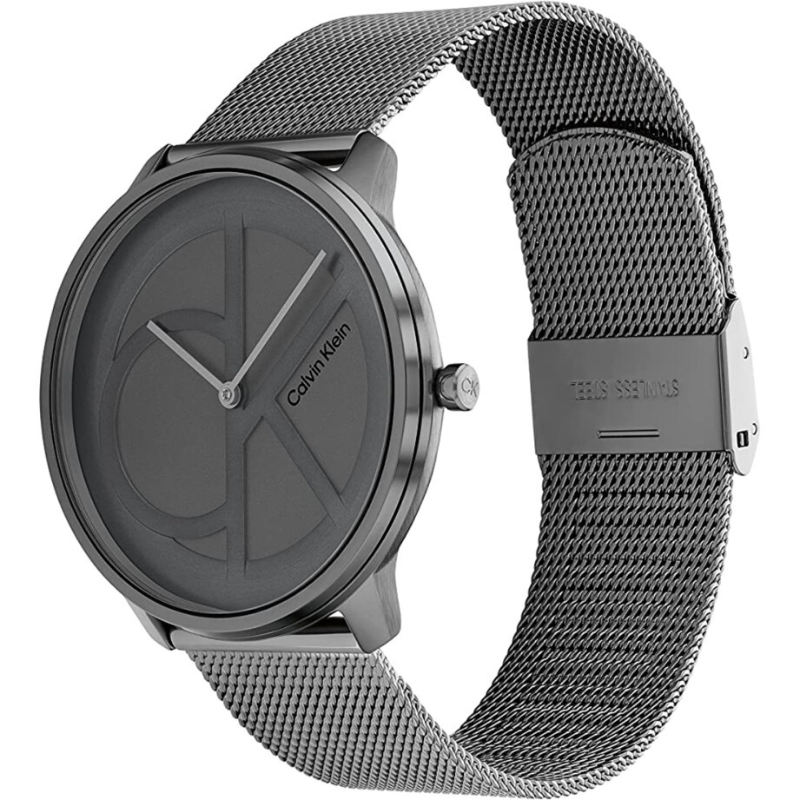Montre homme, Calvin Klein, 25200030, design minimaliste, mouvement à quartz, cadran gris foncé, bracelet en maille d'acier inoxydable, résistant aux éclaboussures, esthétique épurée, style raffiné.