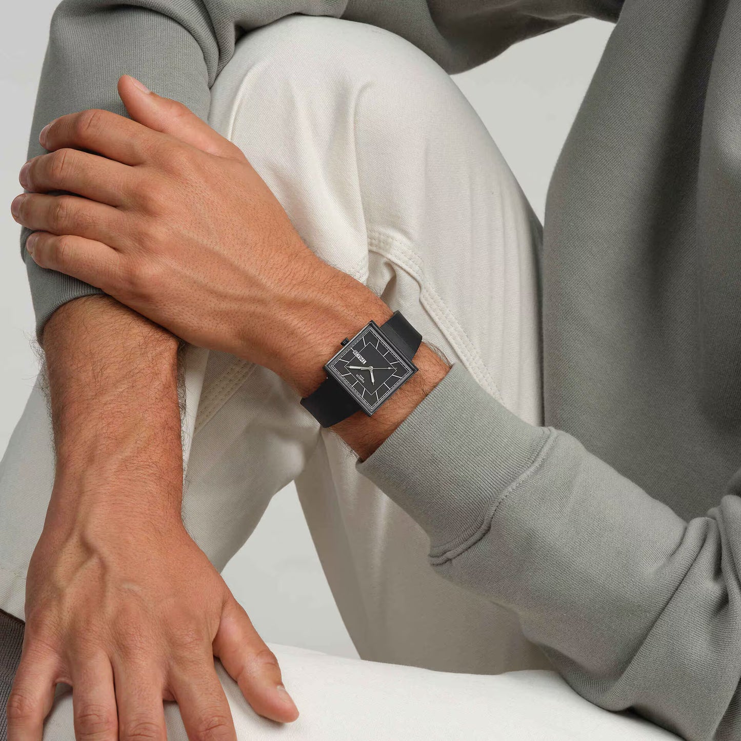 Swatch WHAT IF…BLACKAGAIN? 41 mm